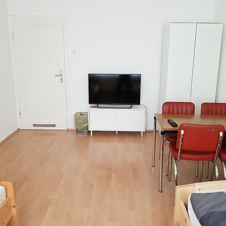 Private Guestroom Fair/Messe Hannover Esterno foto