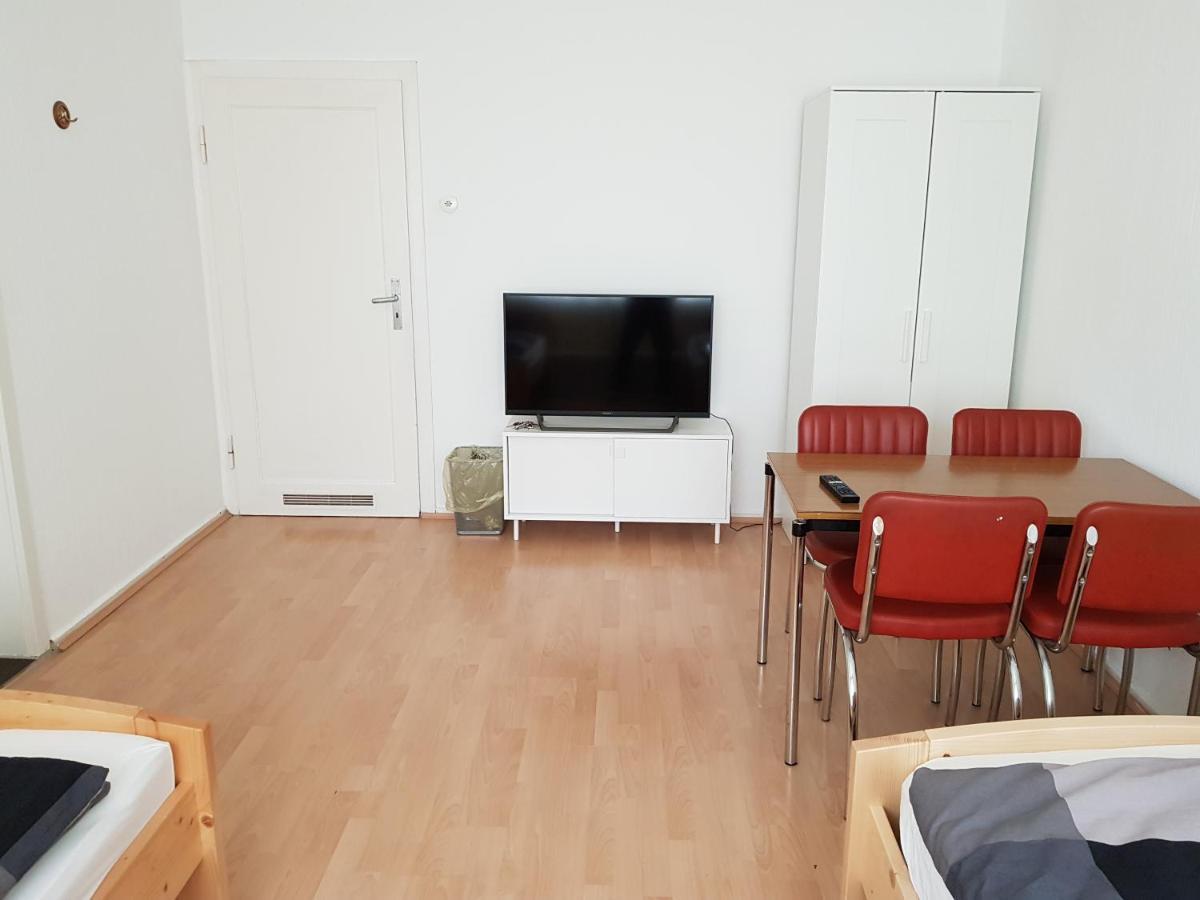 Private Guestroom Fair/Messe Hannover Esterno foto