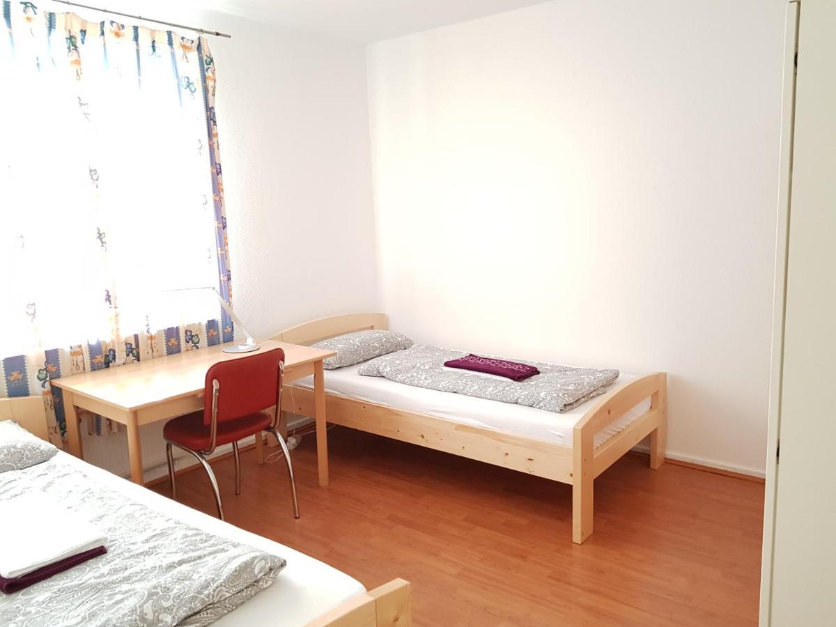 Private Guestroom Fair/Messe Hannover Esterno foto